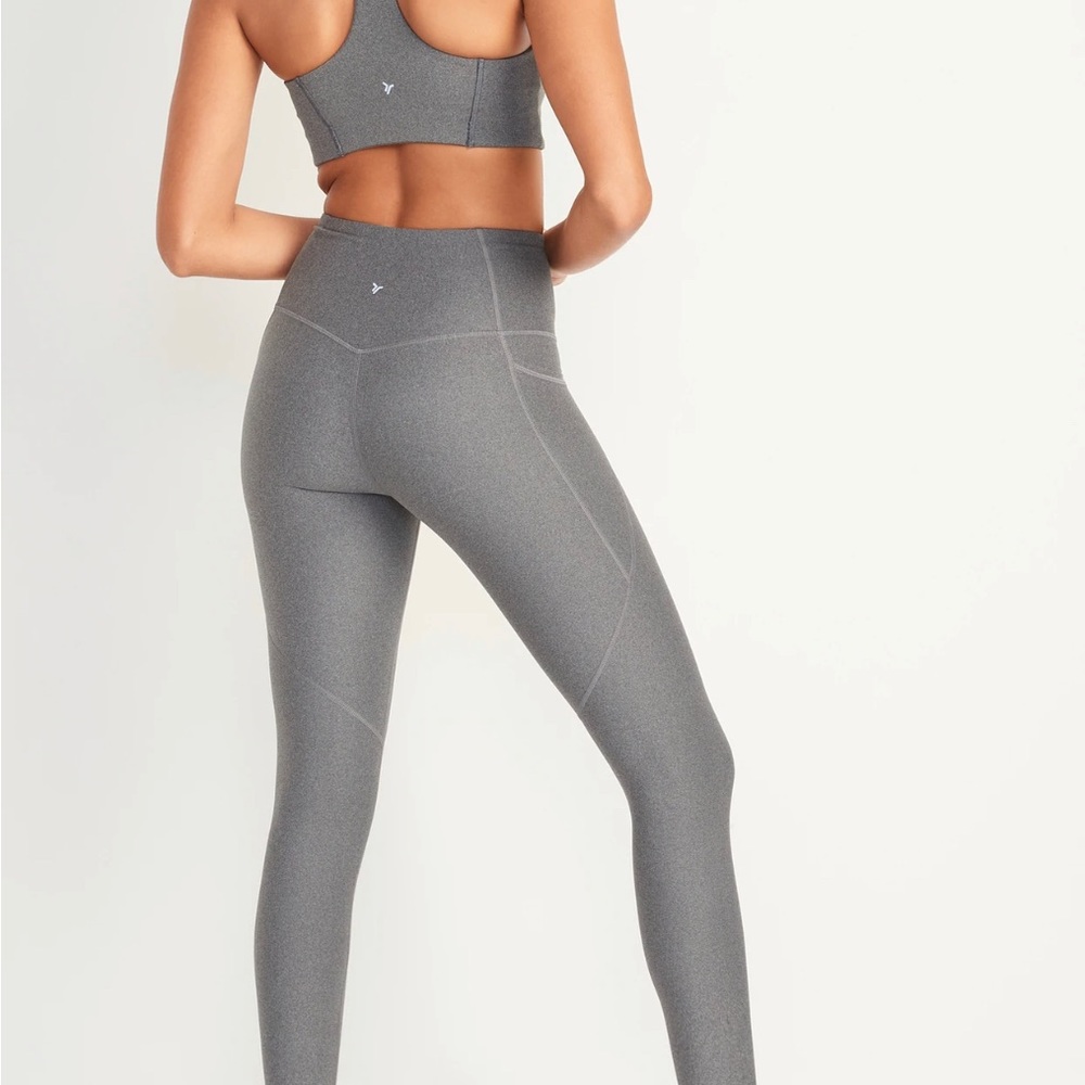 Old Navy powersoft Racerback Bra Top - Picture 2 of 2
